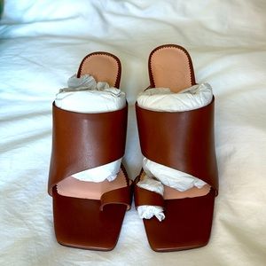 New in Box J. Crew leather toe ring mule sandal size 6